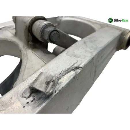 Bras oscillant SUZUKI GSXR 1100 1989