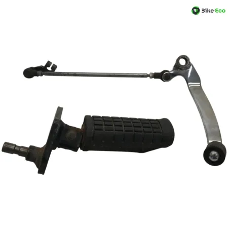 Platine avant gauche SUZUKI GZ 125 1998-2010 MARAUDER