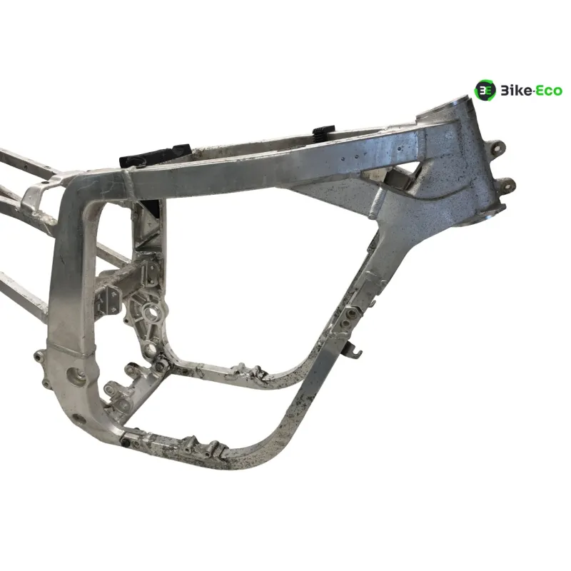 Cadre avec carte grise SUZUKI GSXR 1100 1990