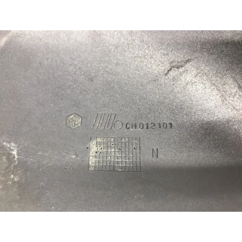 Cache carenage coque arriere PIAGGIO BEVERLY 125 2001-2003