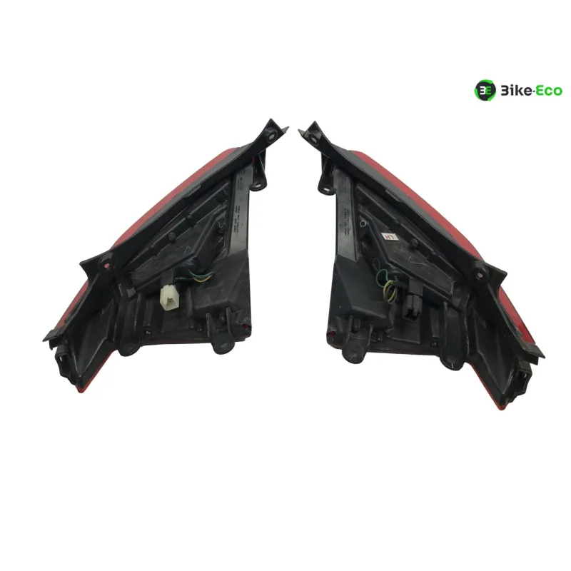 Feu arriere PEUGEOT METROPOLIS 400 2014-2016