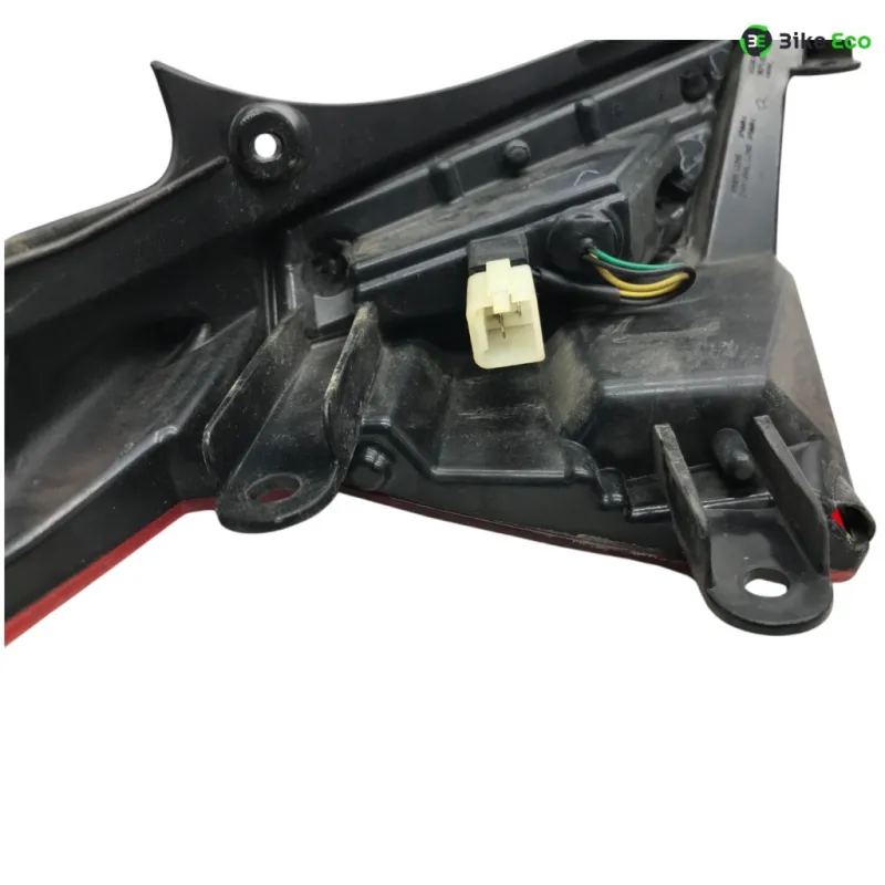 Feu arriere PEUGEOT METROPOLIS 400 2014-2016