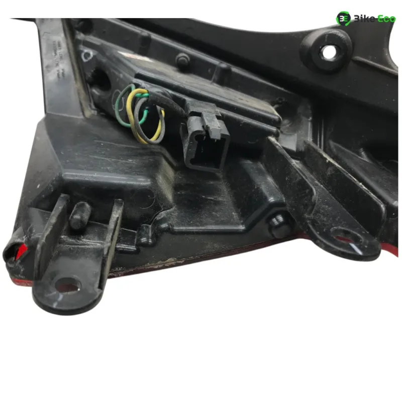 Feu arriere PEUGEOT METROPOLIS 400 2014-2016