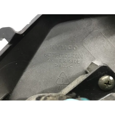 Cache lateral droit KYMCO AK 550 2017-2020