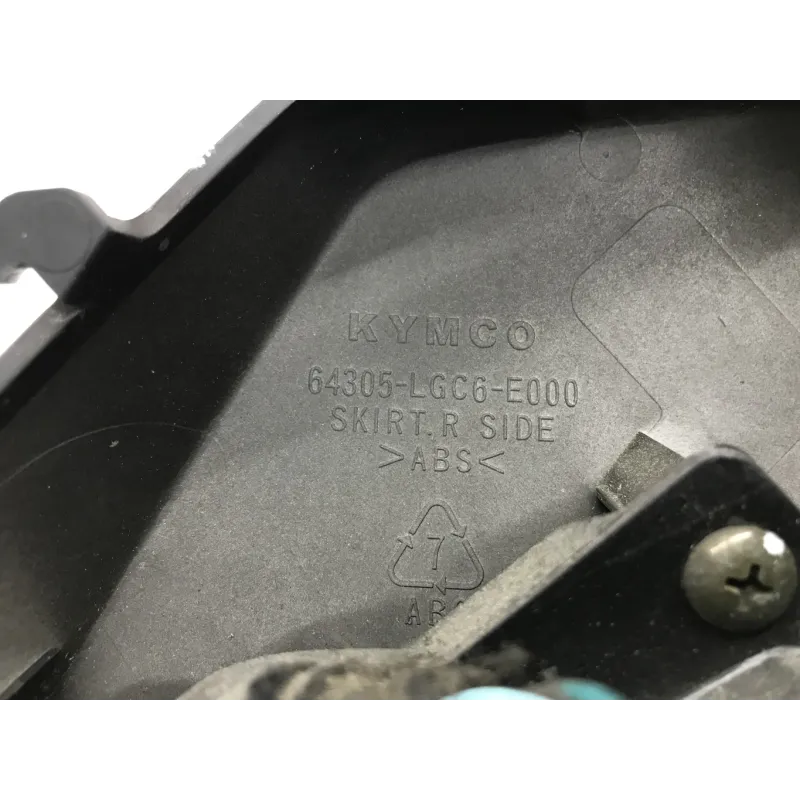Cache lateral droit KYMCO AK 550 2017-2020