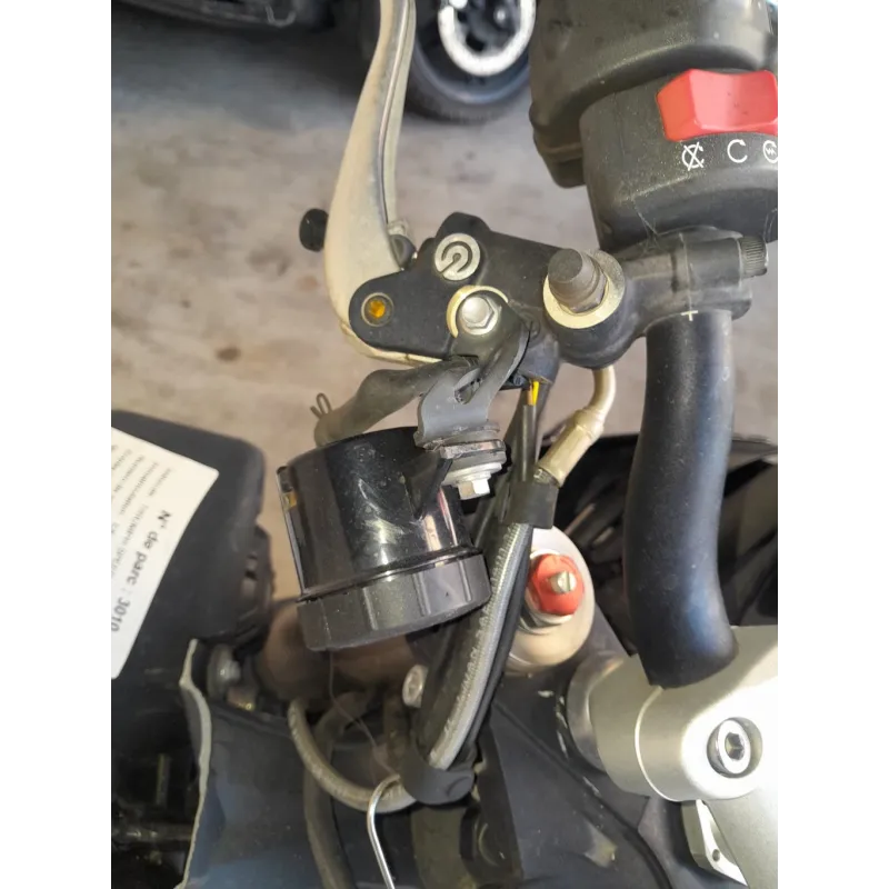 TRIUMPH SPEED TRIPLE 1050