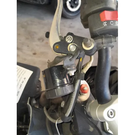 TRIUMPH SPEED TRIPLE 1050