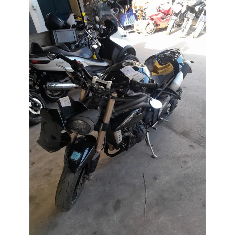 TRIUMPH SPEED TRIPLE 1050