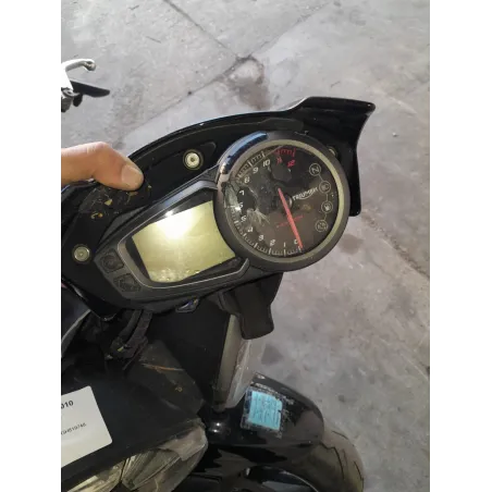 TRIUMPH SPEED TRIPLE 1050
