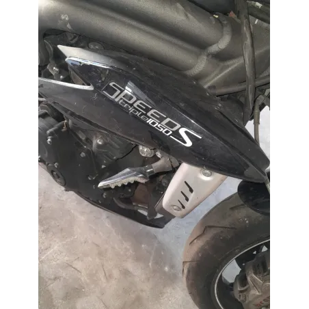 TRIUMPH SPEED TRIPLE 1050