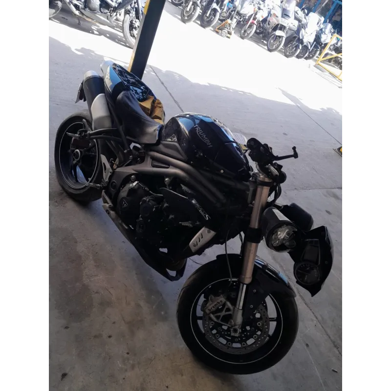 TRIUMPH SPEED TRIPLE 1050