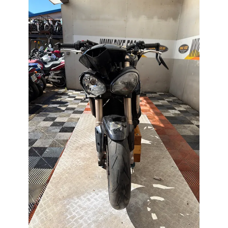 TRIUMPH SPEED TRIPLE 1050