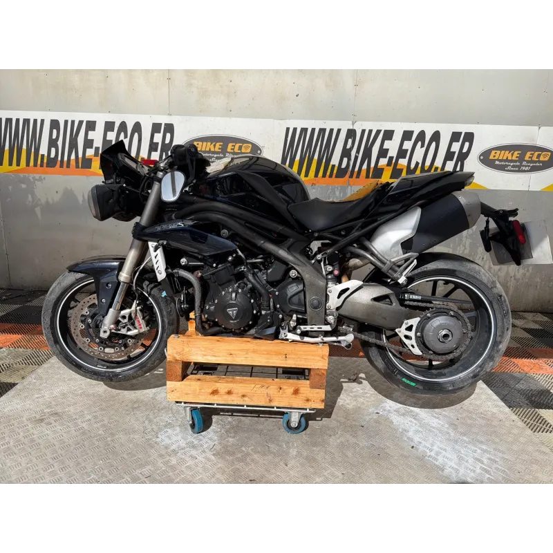TRIUMPH SPEED TRIPLE 1050