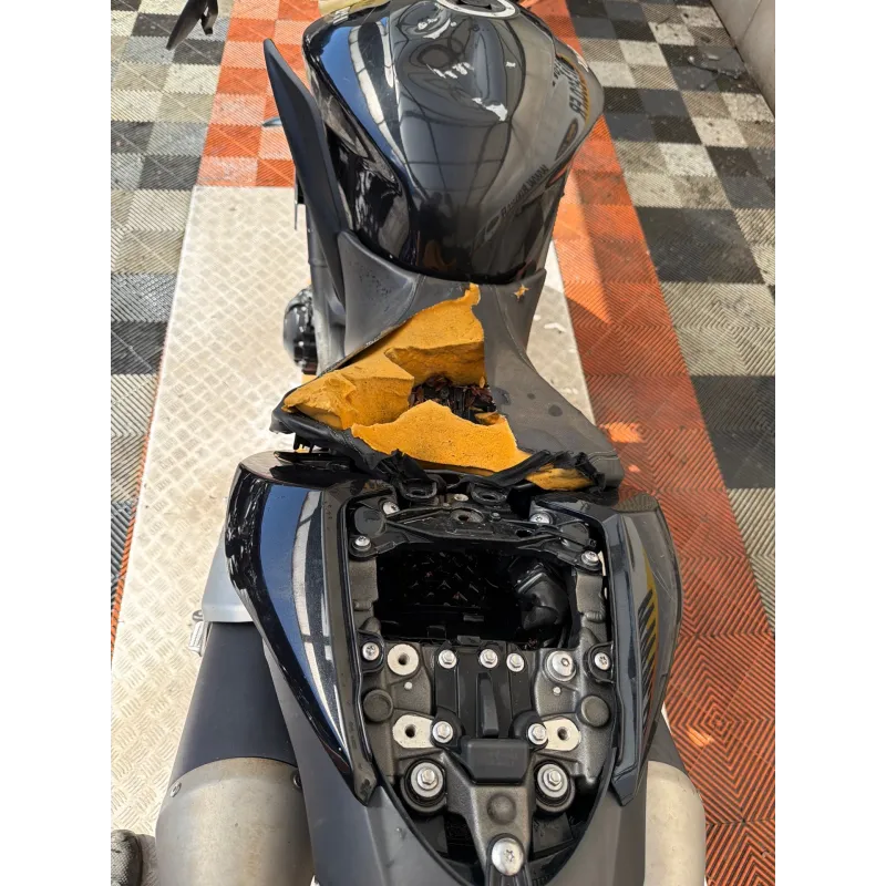 TRIUMPH SPEED TRIPLE 1050