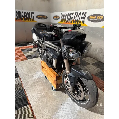 TRIUMPH SPEED TRIPLE 1050