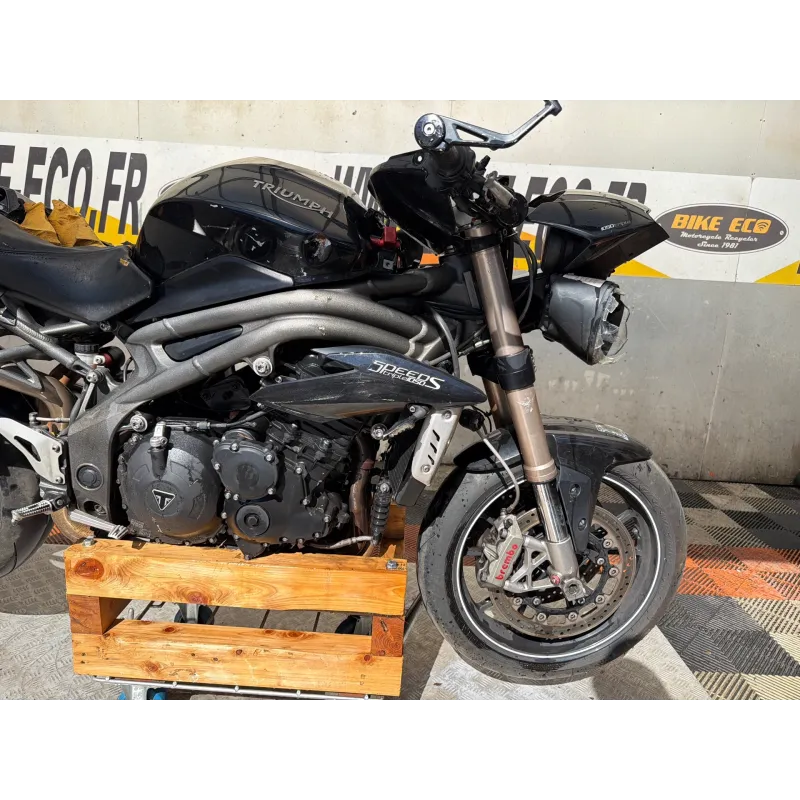 TRIUMPH SPEED TRIPLE 1050