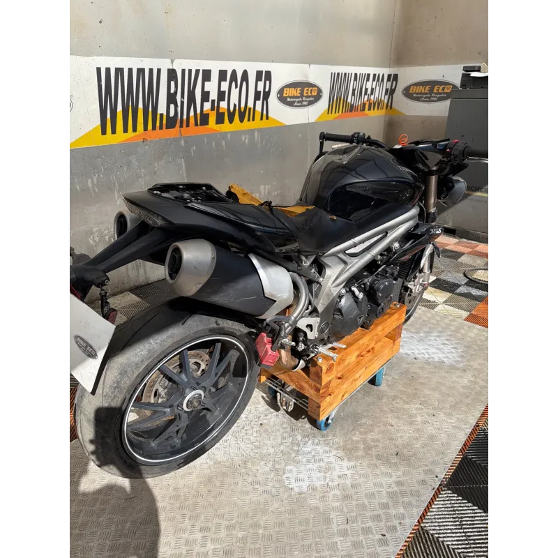 TRIUMPH SPEED TRIPLE 1050