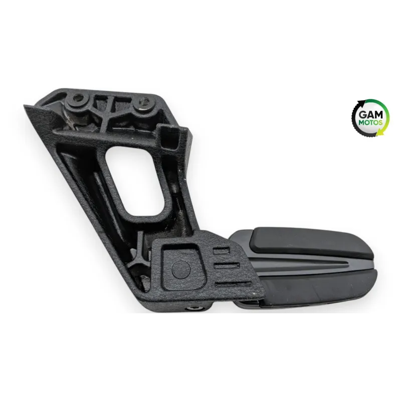 Repose pieds arriere droit BENDA LFC 700 2023 - 2025