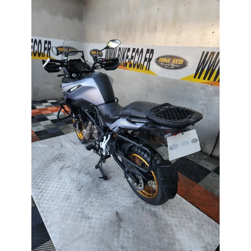 QJ MOTOR SRT 700 SX TOURING