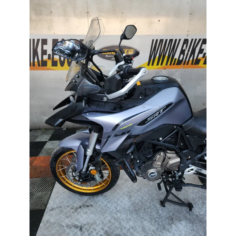 QJ MOTOR SRT 700 SX TOURING