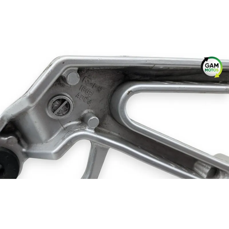 Platine arriere droite SUZUKI SV 650 N 2003 - 2009