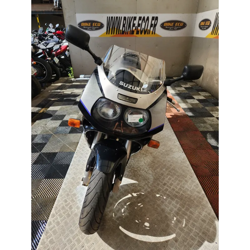 SUZUKI GSX-R 1100