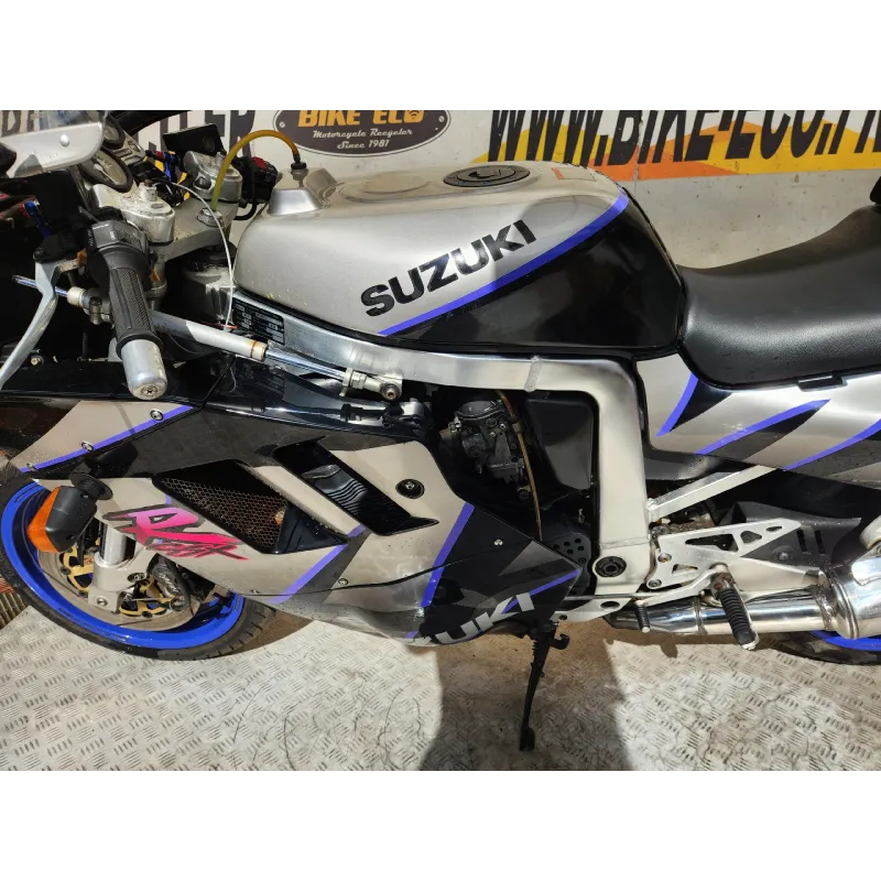SUZUKI GSX-R 1100