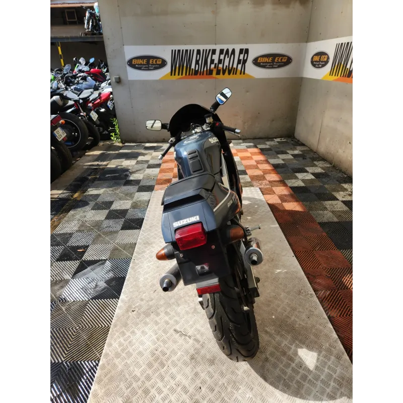 SUZUKI RGV 250