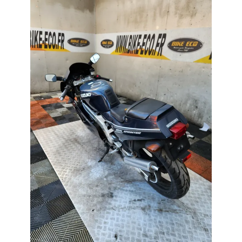 SUZUKI RGV 250