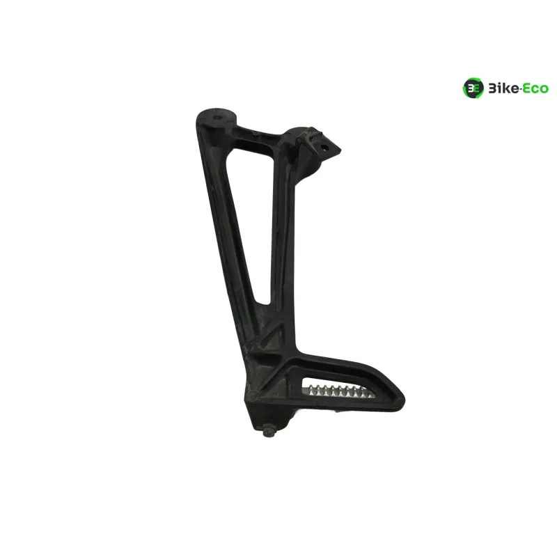 Platine et repose pieds arriere droit YAMAHA MT07 700 2023-2024
