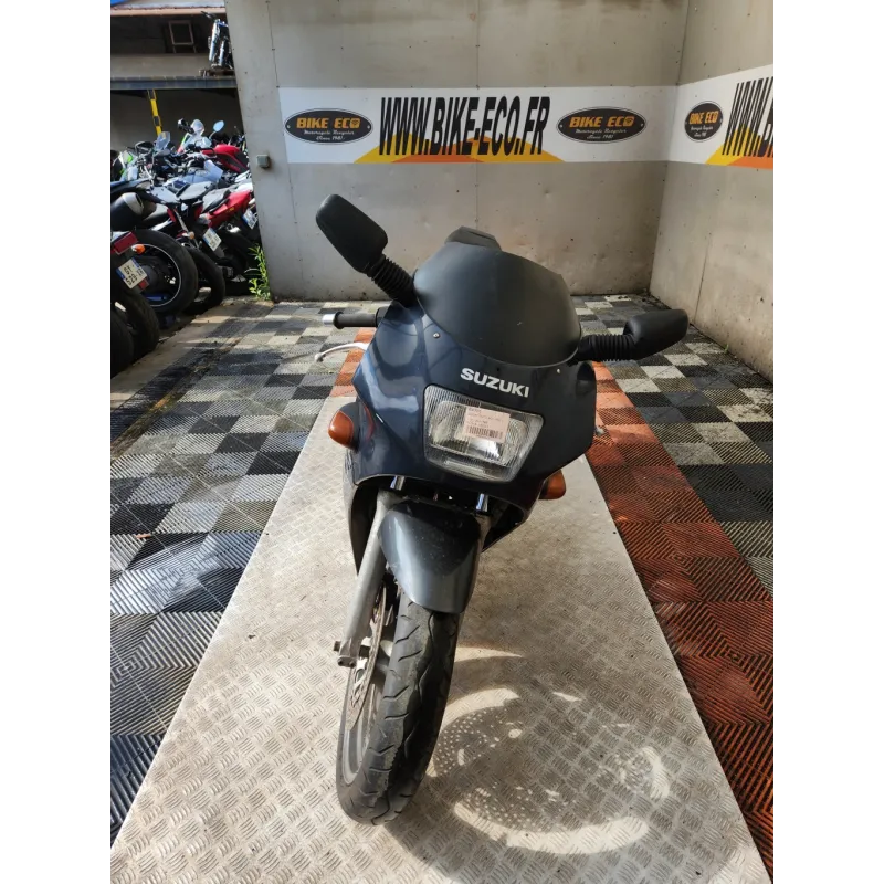 SUZUKI RGV 250