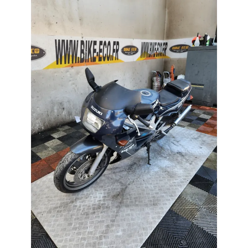 SUZUKI RGV 250