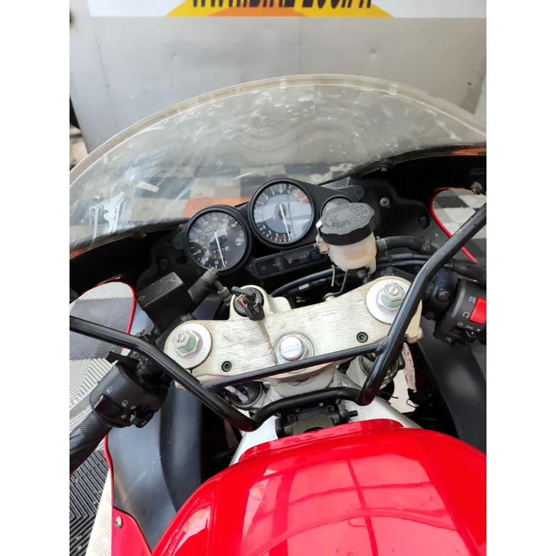 YAMAHA YZF 1000 THUNDERACE