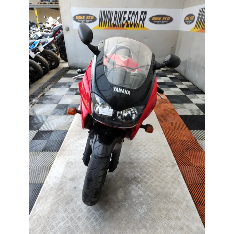YAMAHA YZF 1000 THUNDERACE