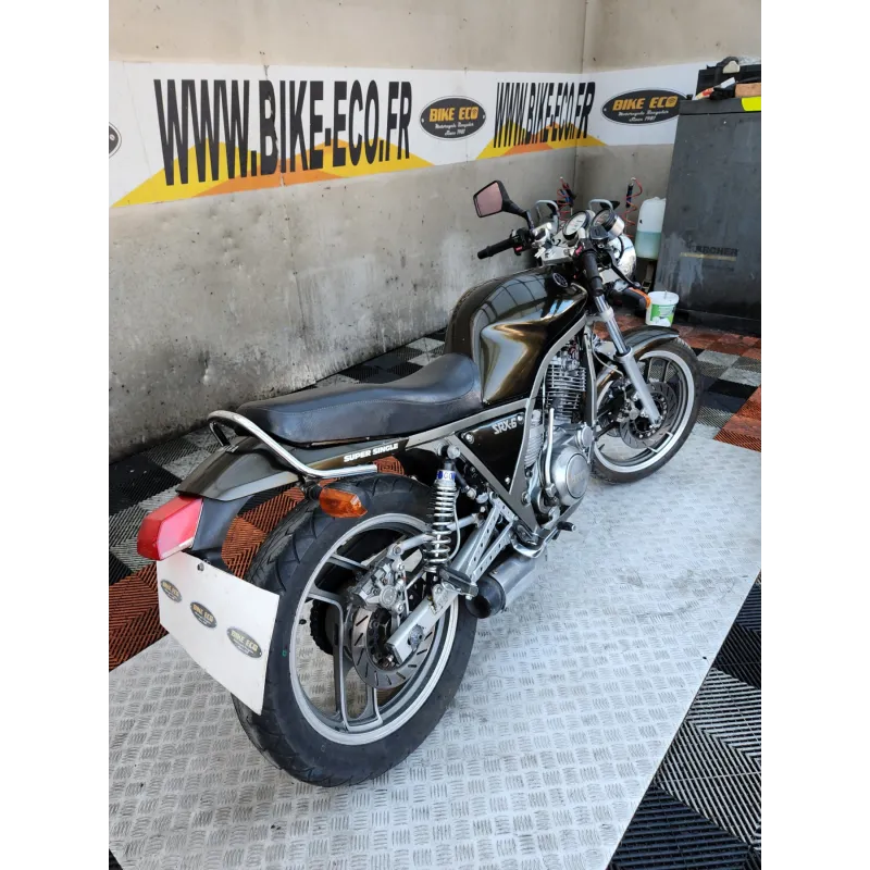 YAMAHA SRX 600