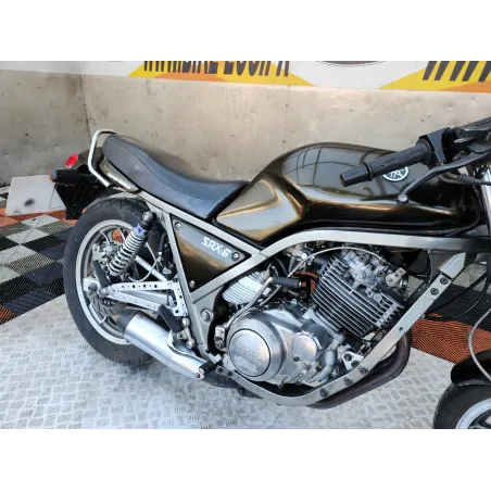 YAMAHA SRX 600