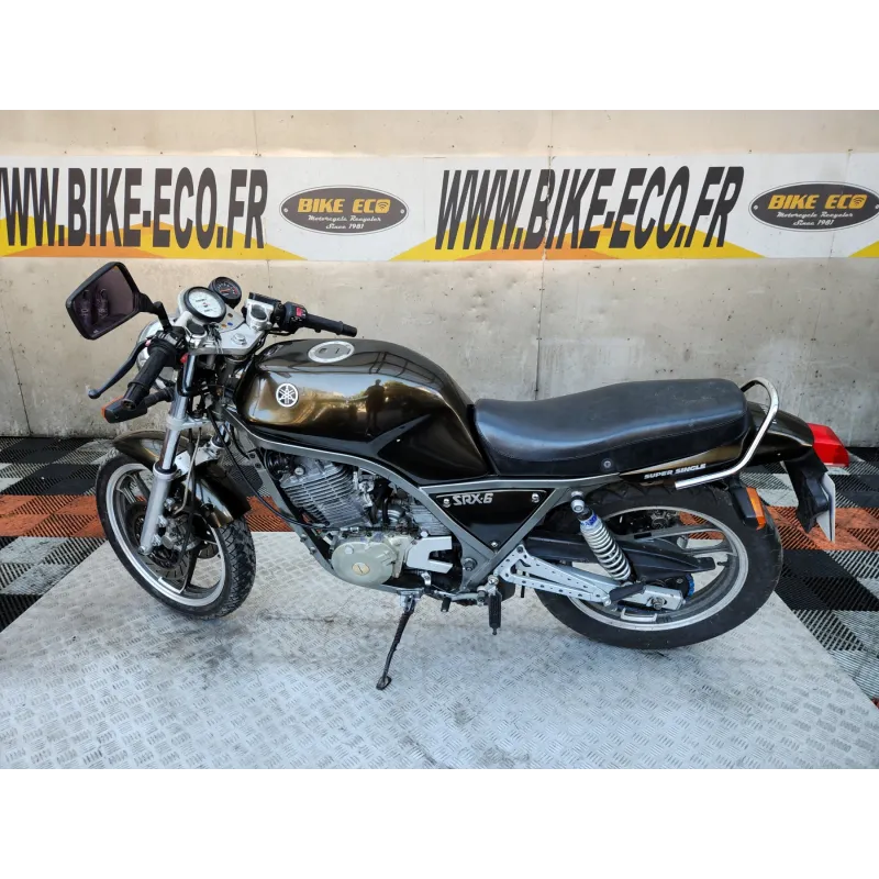 YAMAHA SRX 600