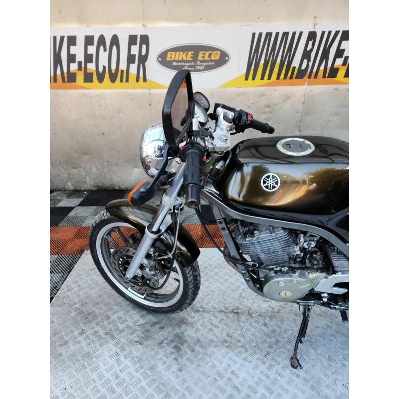 YAMAHA SRX 600