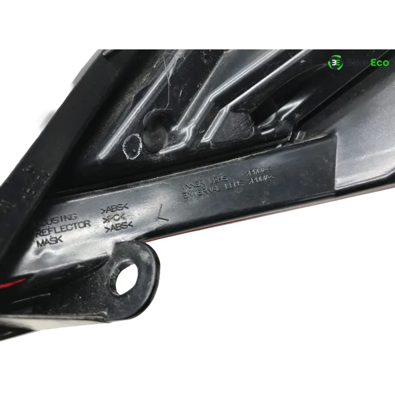 Feu arriere PEUGEOT METROPOLIS 400 2017-2020