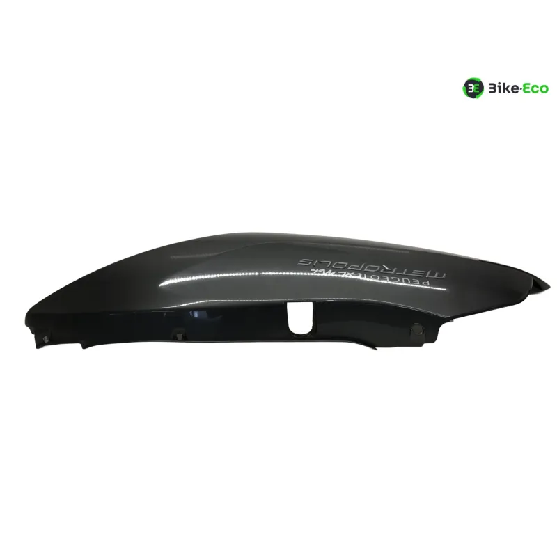 Cache carenage coque arriere droit PEUGEOT METROPOLIS 400 2017-2020