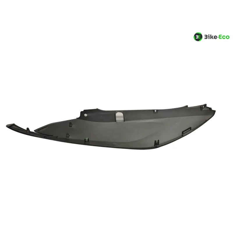 Cache carenage coque arriere gauche PEUGEOT METROPOLIS 400 2017-2020