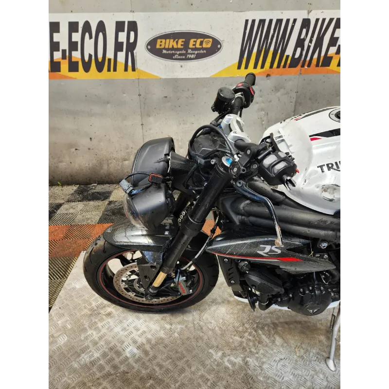 TRIUMPH 1050 SPEED TRIPLE RS