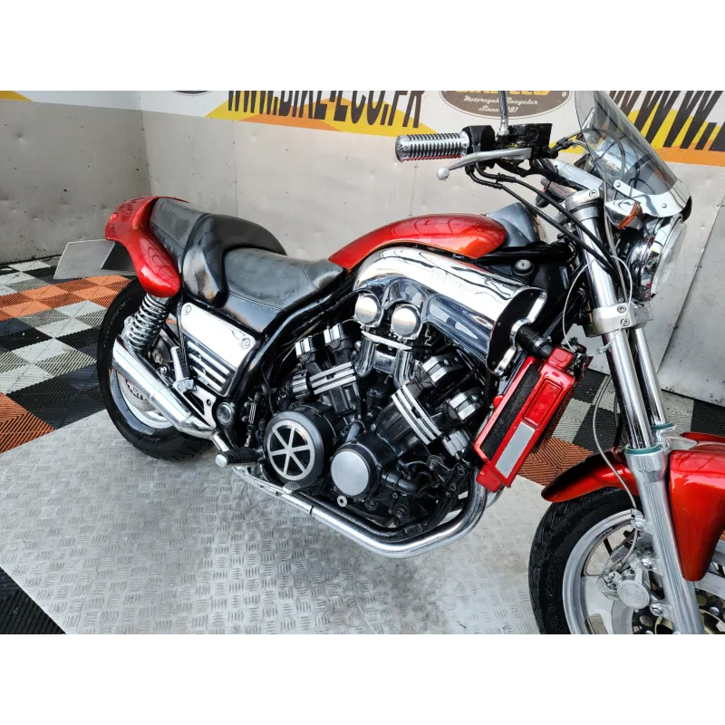 YAMAHA VMAX 1200