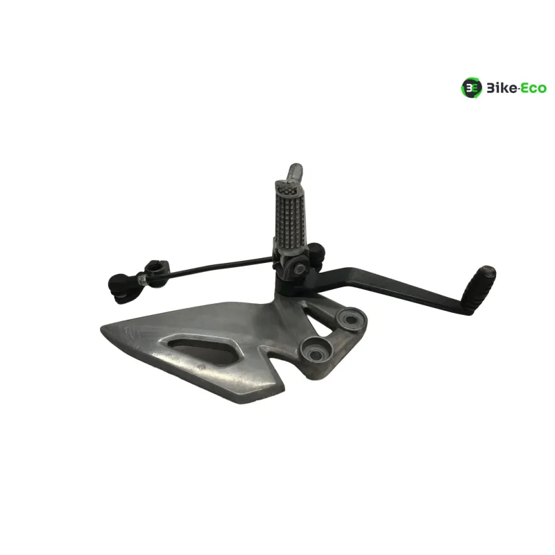 Platine avant gauche SUZUKI GSXR 125 2017-2020