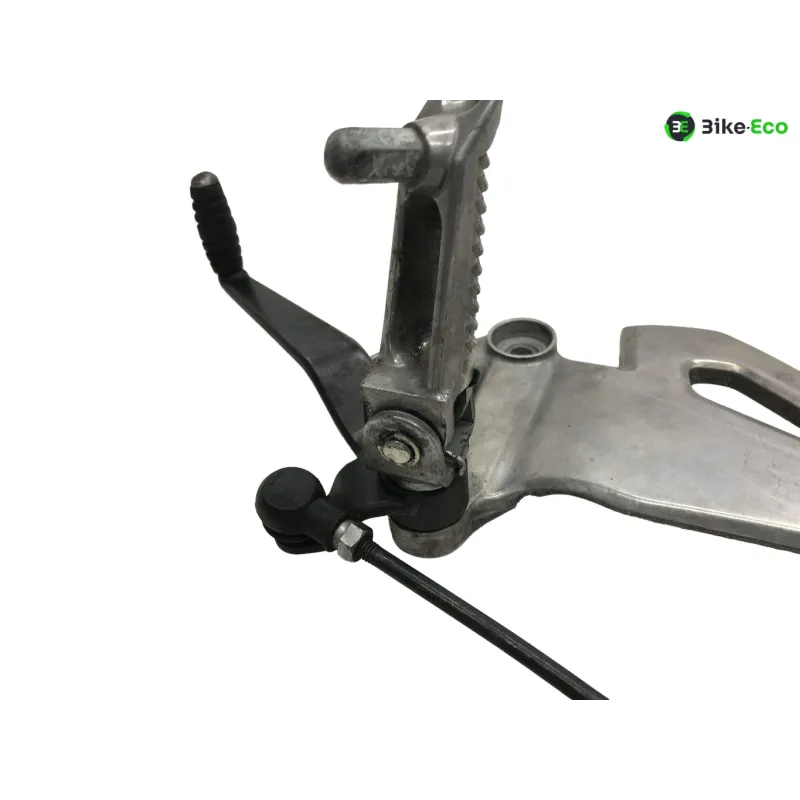 Platine avant gauche SUZUKI GSXR 125 2017-2020