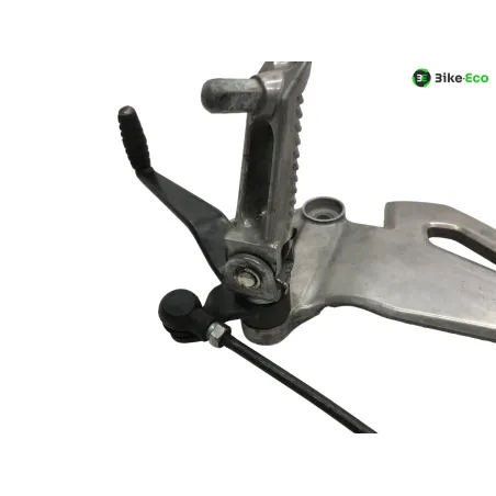 Platine avant gauche SUZUKI GSXR 125 2017-2020
