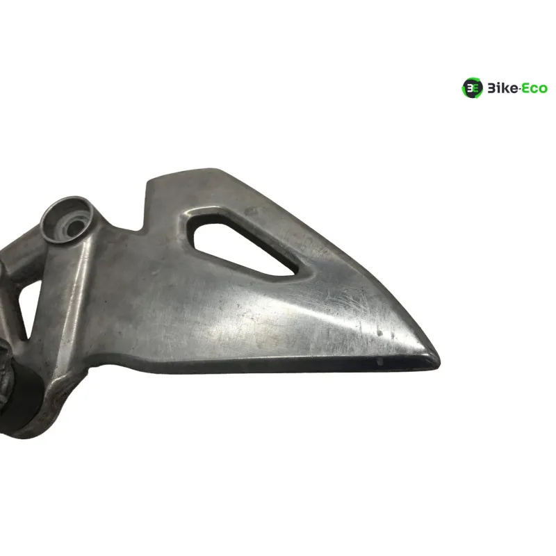 Platine avant gauche SUZUKI GSXR 125 2017-2020