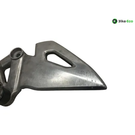 Platine avant gauche SUZUKI GSXR 125 2017-2020