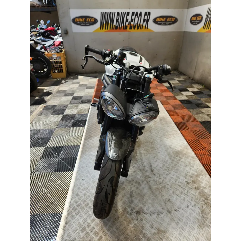 TRIUMPH 1050 SPEED TRIPLE RS