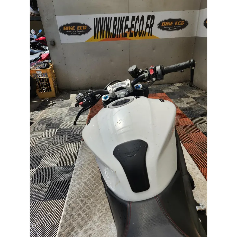 TRIUMPH 1050 SPEED TRIPLE RS